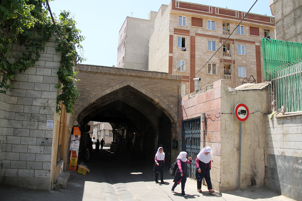خازن‌داری که در امیریه مسجد ساخت