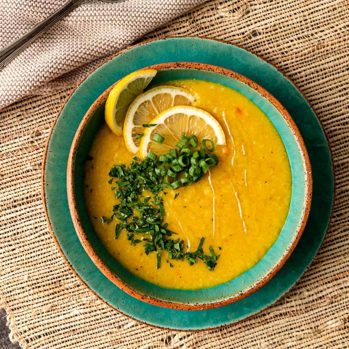 سوپ عدس : طرز تهیه آسان و خوشمزه که همه را شگفت زده می کند