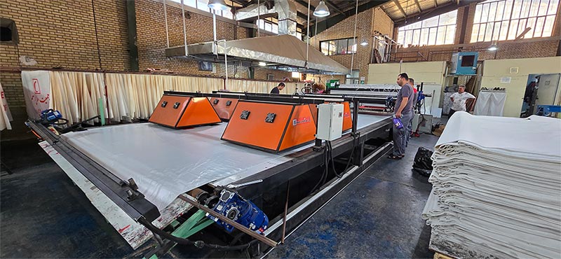 تحویل و راه اندازی دستگاه چاپ سیلک صنعت تک به صنایع نساجی هلال ایران