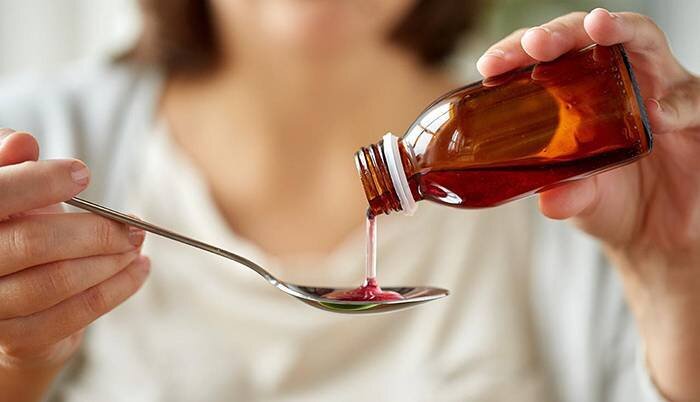 عسل و لیمو یا شربت ضدسرفه؛ کدام موثرتر است؟