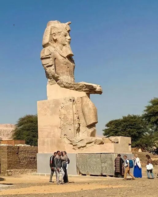 از تمثالهای عظیم فرعون مشهور رونمایی شد | ویدئو و عکس